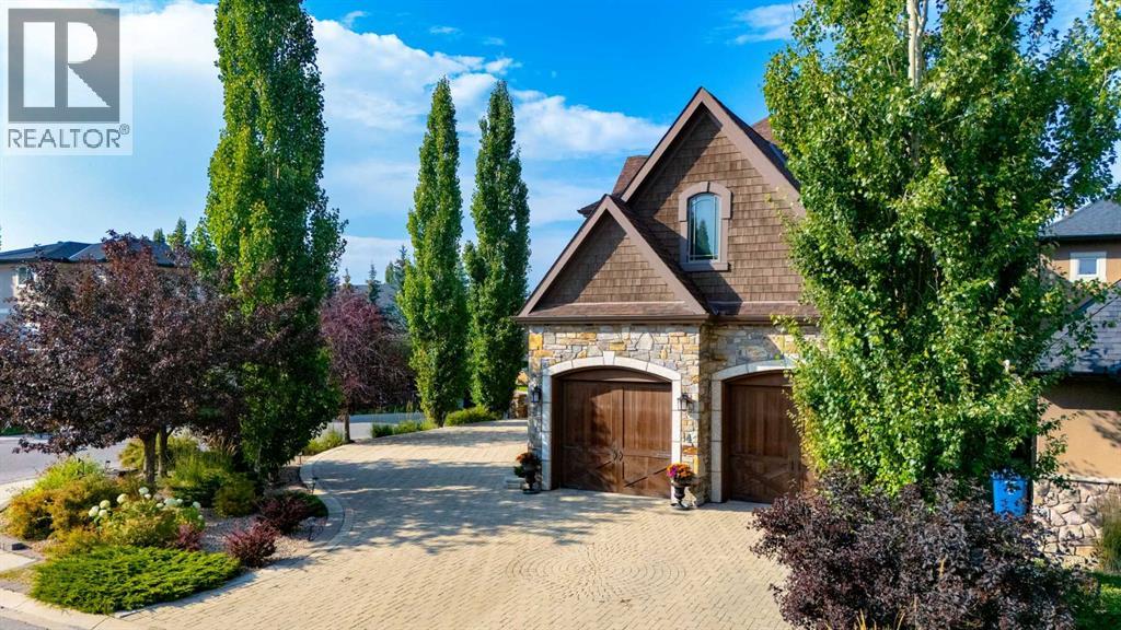 4 Aspen Ridge Bay SW