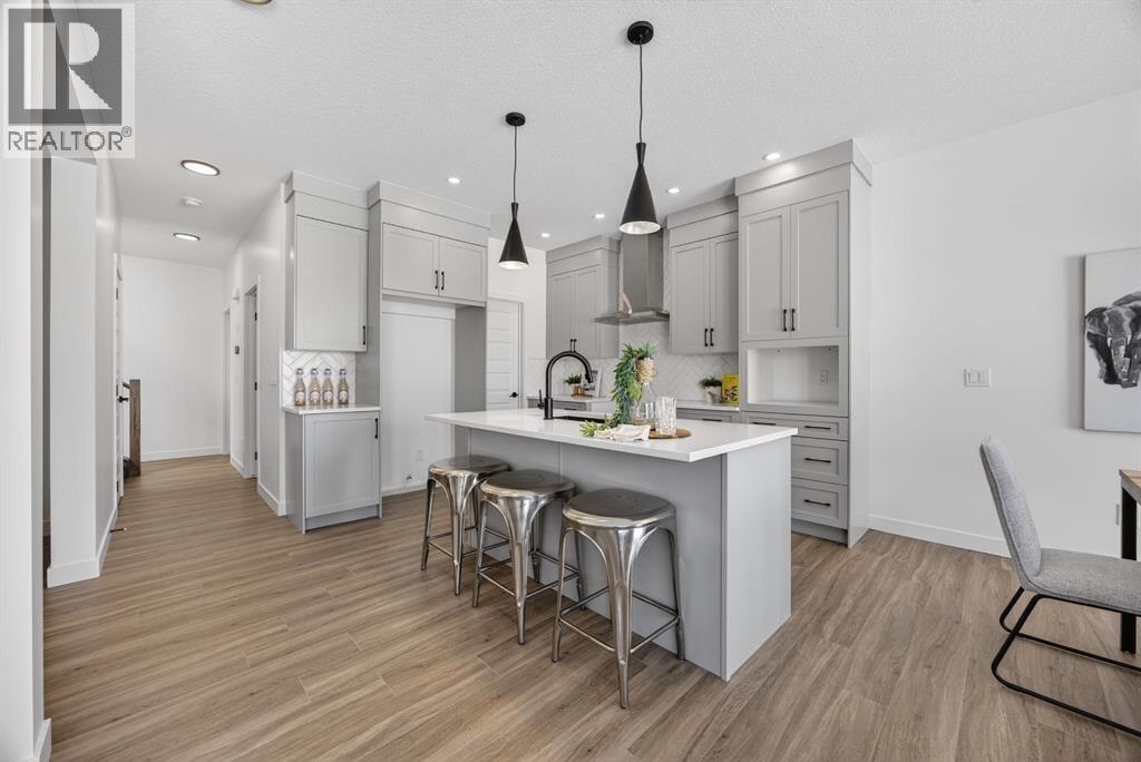 1090 Bayview Crescent