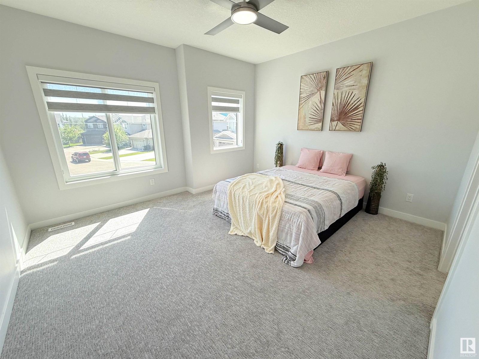 82 MEADOWLAND WY