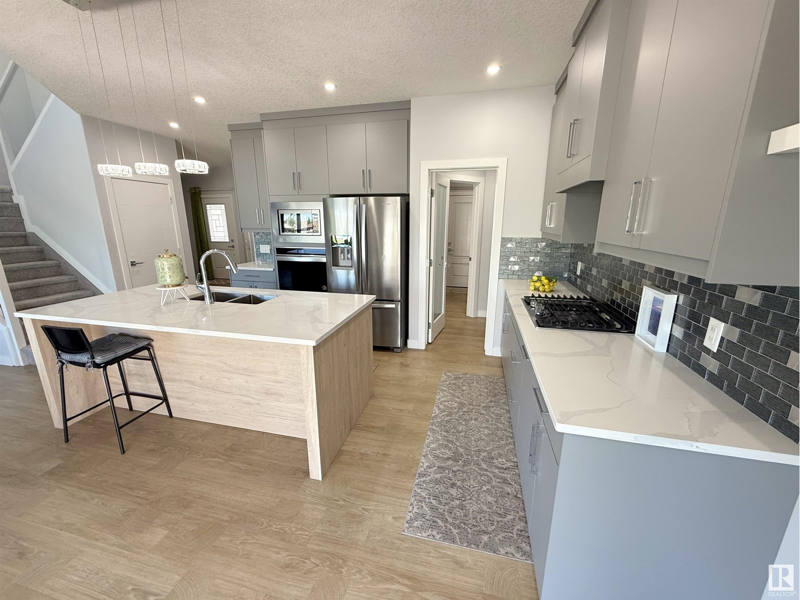 82 MEADOWLAND WY