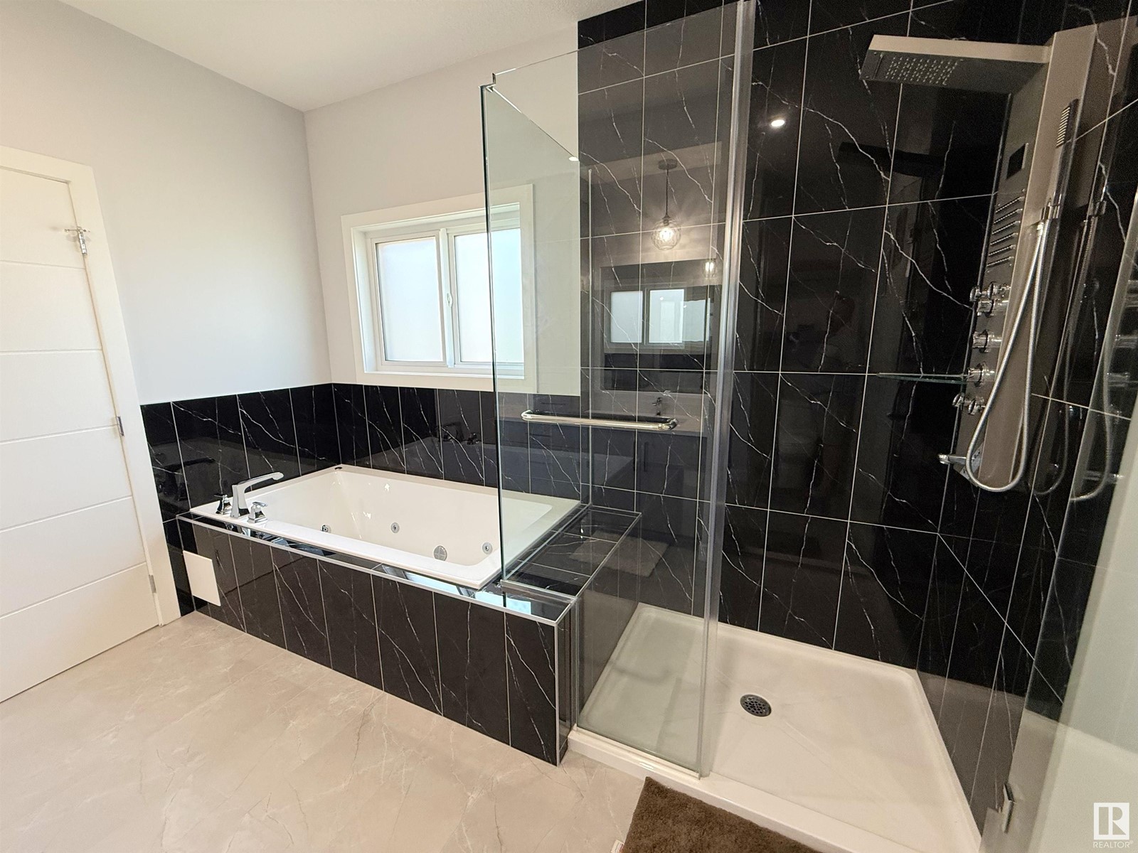 82 MEADOWLAND WY