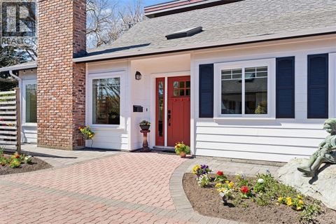 2590 Sinclair Rd Saanich BC V8N1B9