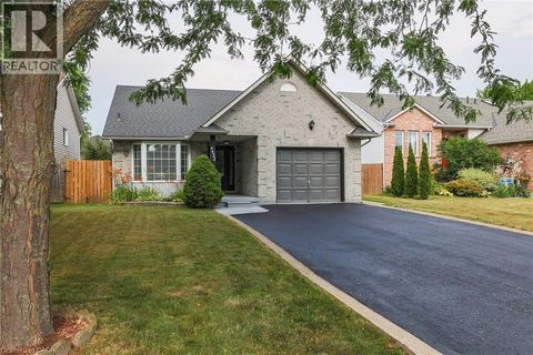 4432 DENNIS Avenue Beamsville ON L3J0E3