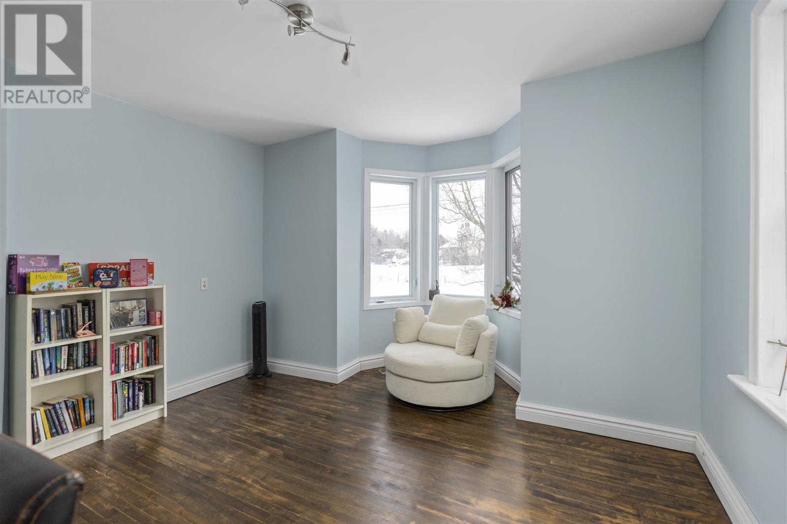 226 Main ST - Photo 3