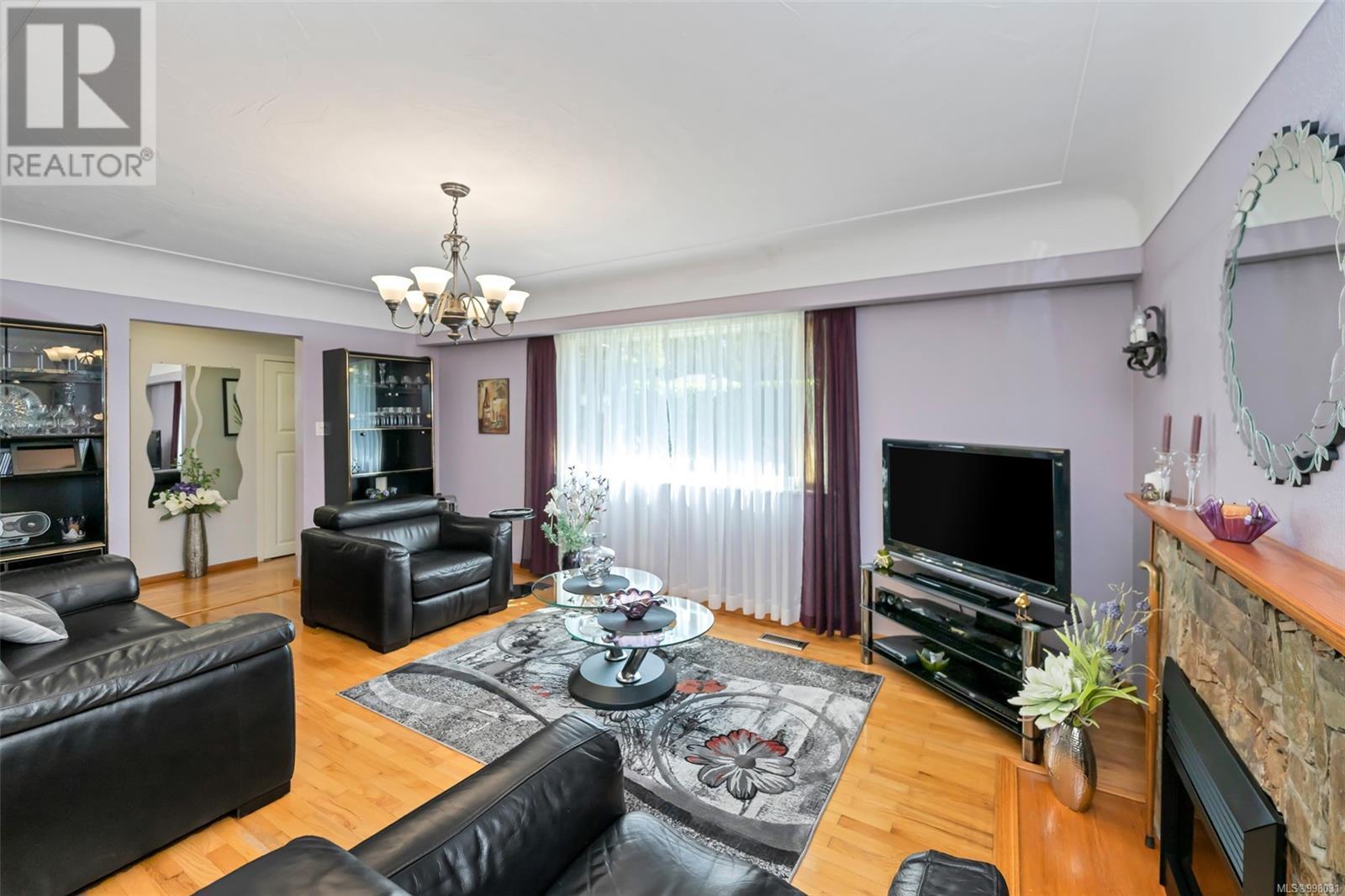 1028 Jenkins Ave