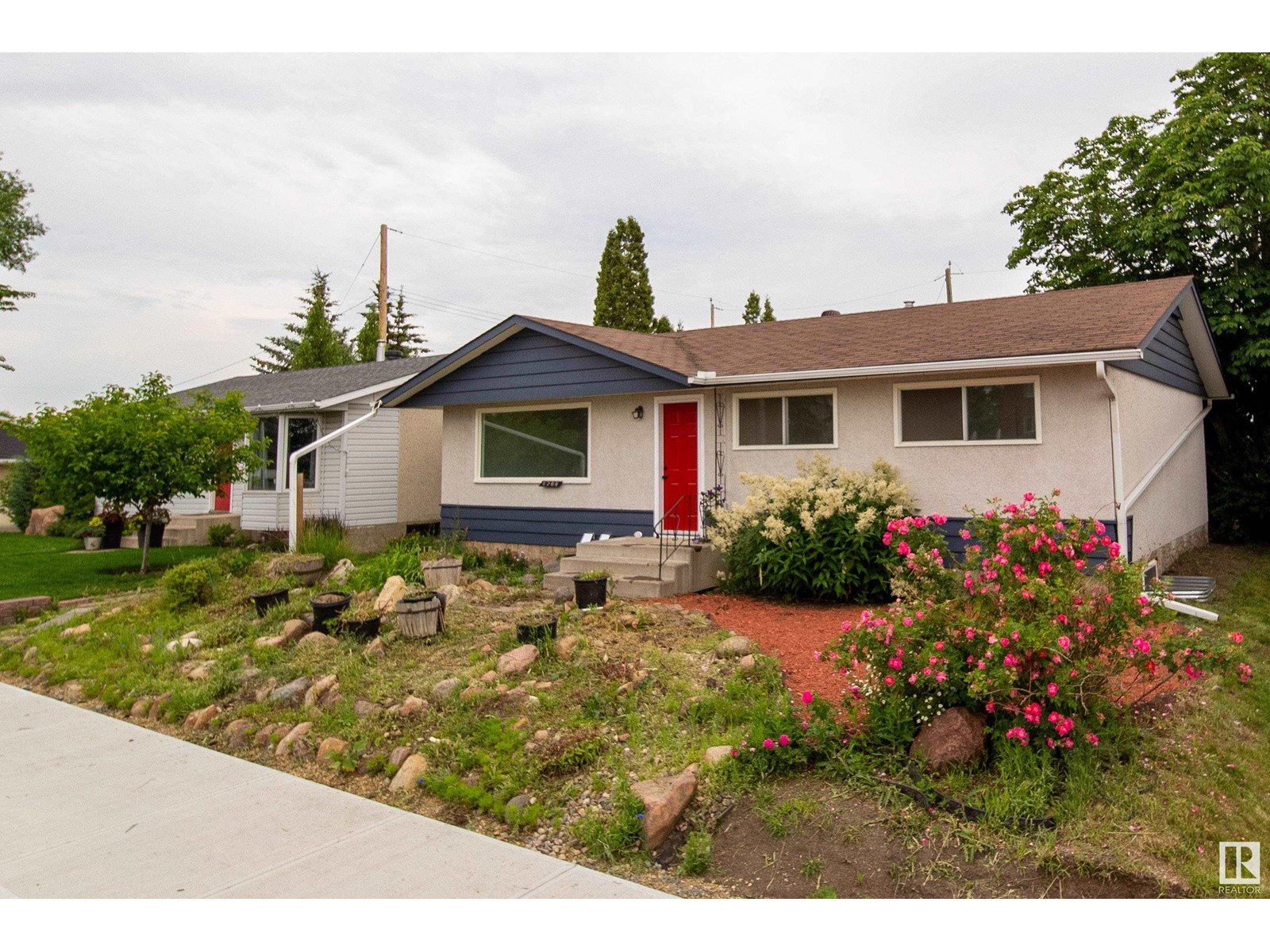 6708 132 AV NW