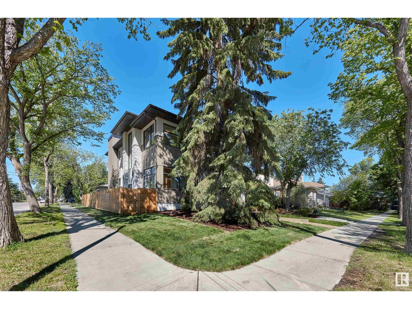 9704 146 ST NW