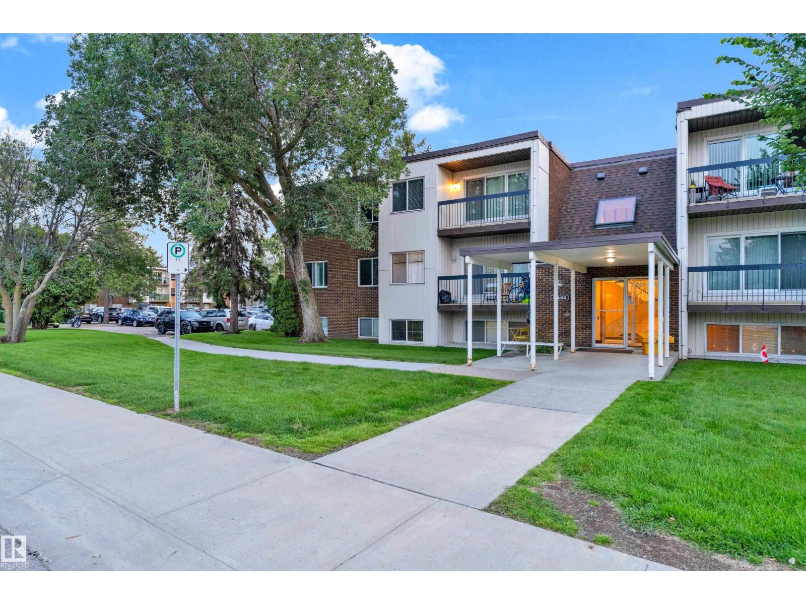 #104 11445 41 AV NW