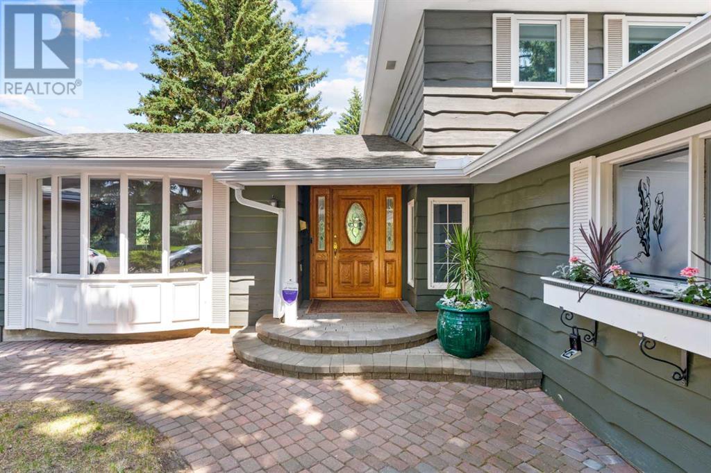 544 Willingdon Boulevard SE