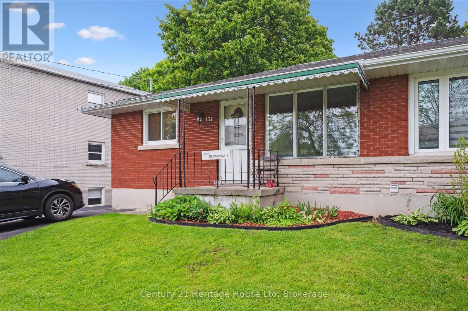131 WAVERLEY DRIVE