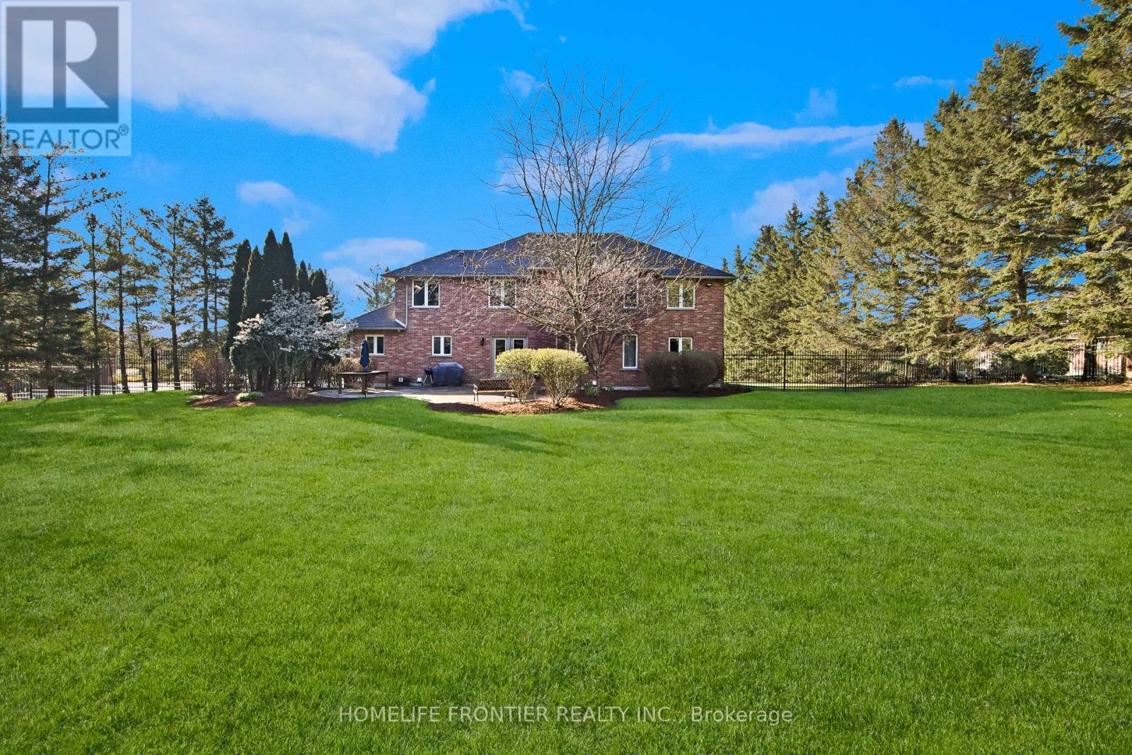 17 BRIDLE PATH