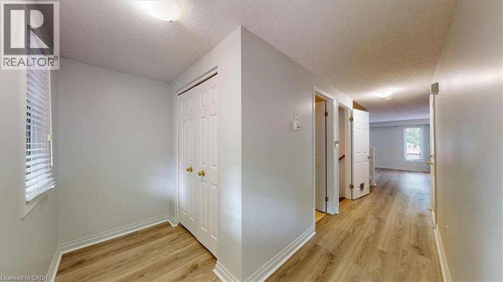 980 CREEKSIDE Drive