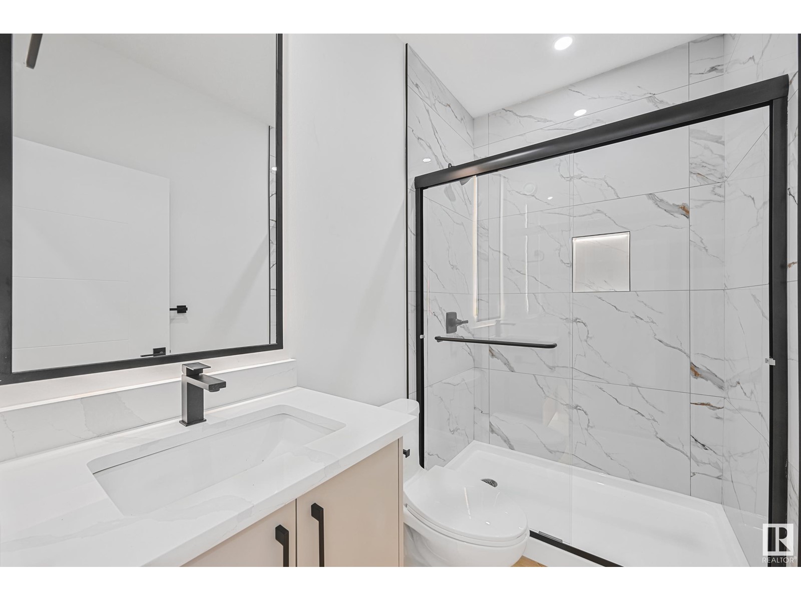 285 MEADOWVIEW DR