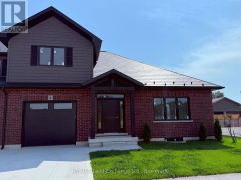 UNIT 4 - 8 GOLF LINKS ROAD Kincardine ON N2Z0G1
