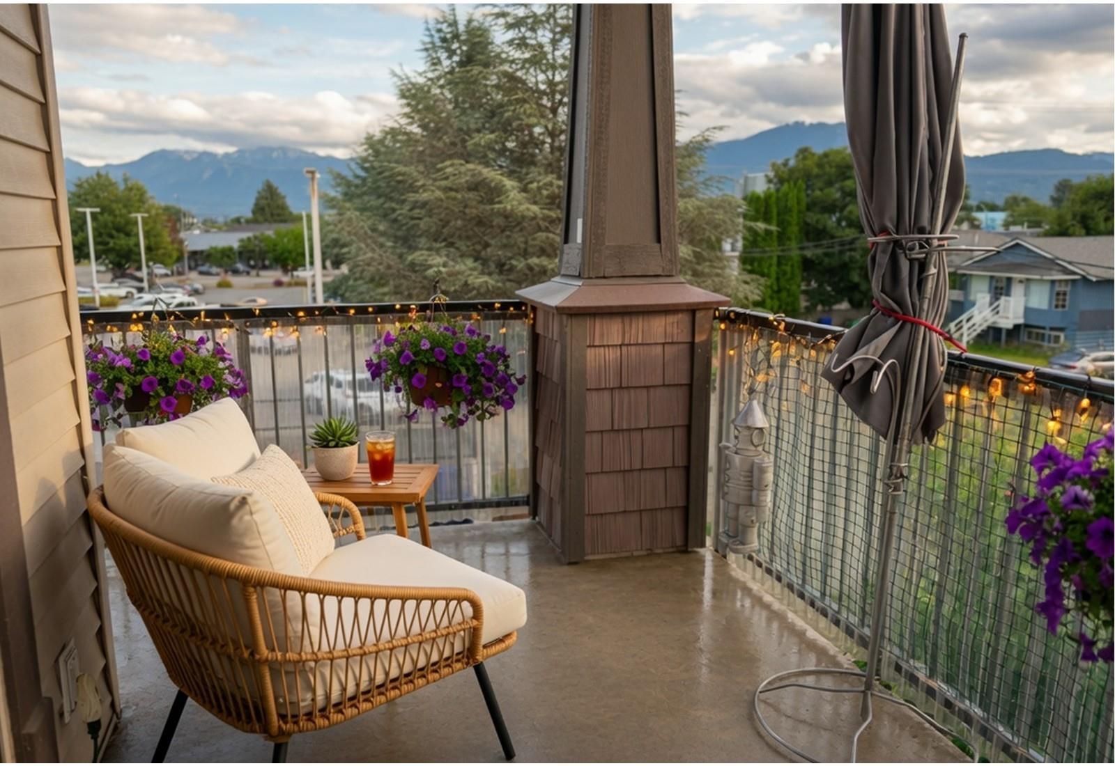 212 45893 CHESTERFIELD AVENUE|Chilliwack Downtown