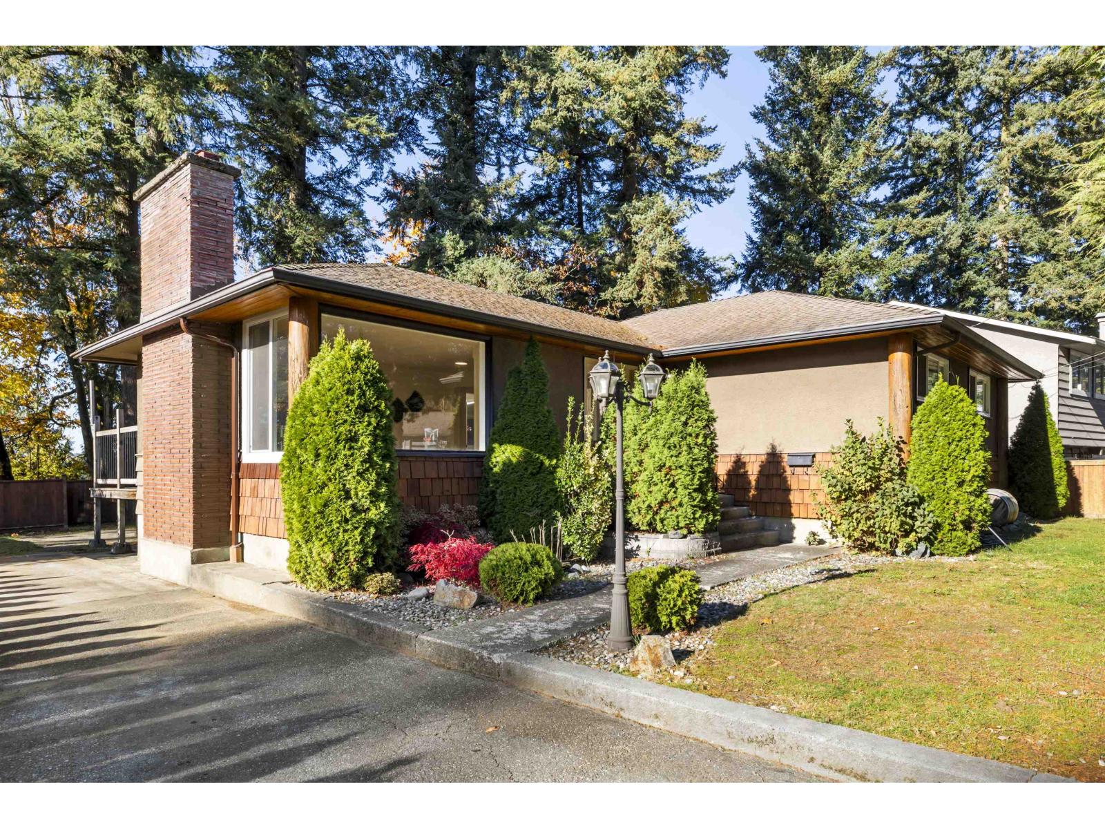 2827 CAMBRIDGE STREET