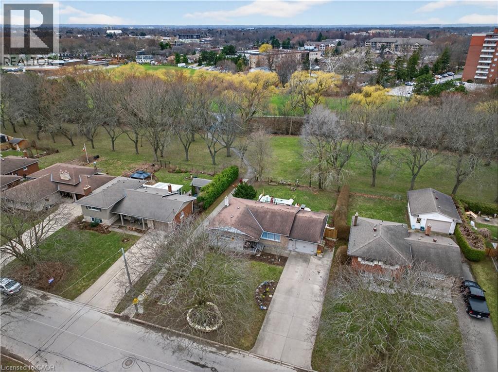 79 PRINCE CHARLES Drive