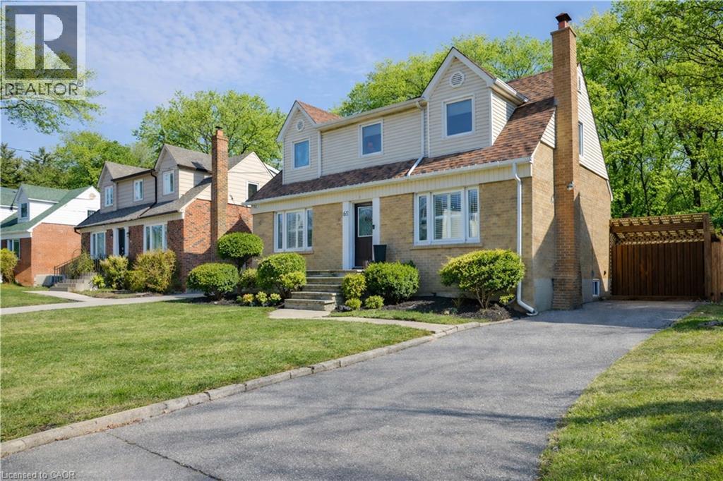 Photo 1 of 48 — 65 CRAIGMORE Crescent, North York, ON M2N2Y6