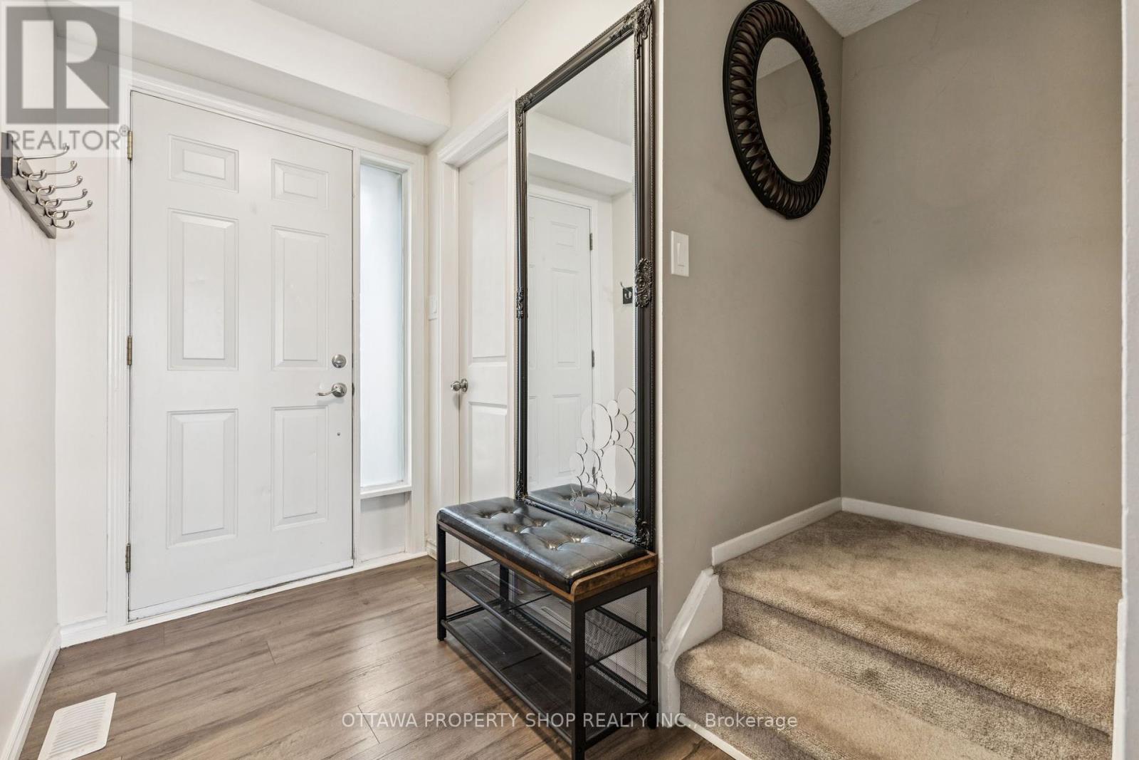 42A WOODVALE GREEN