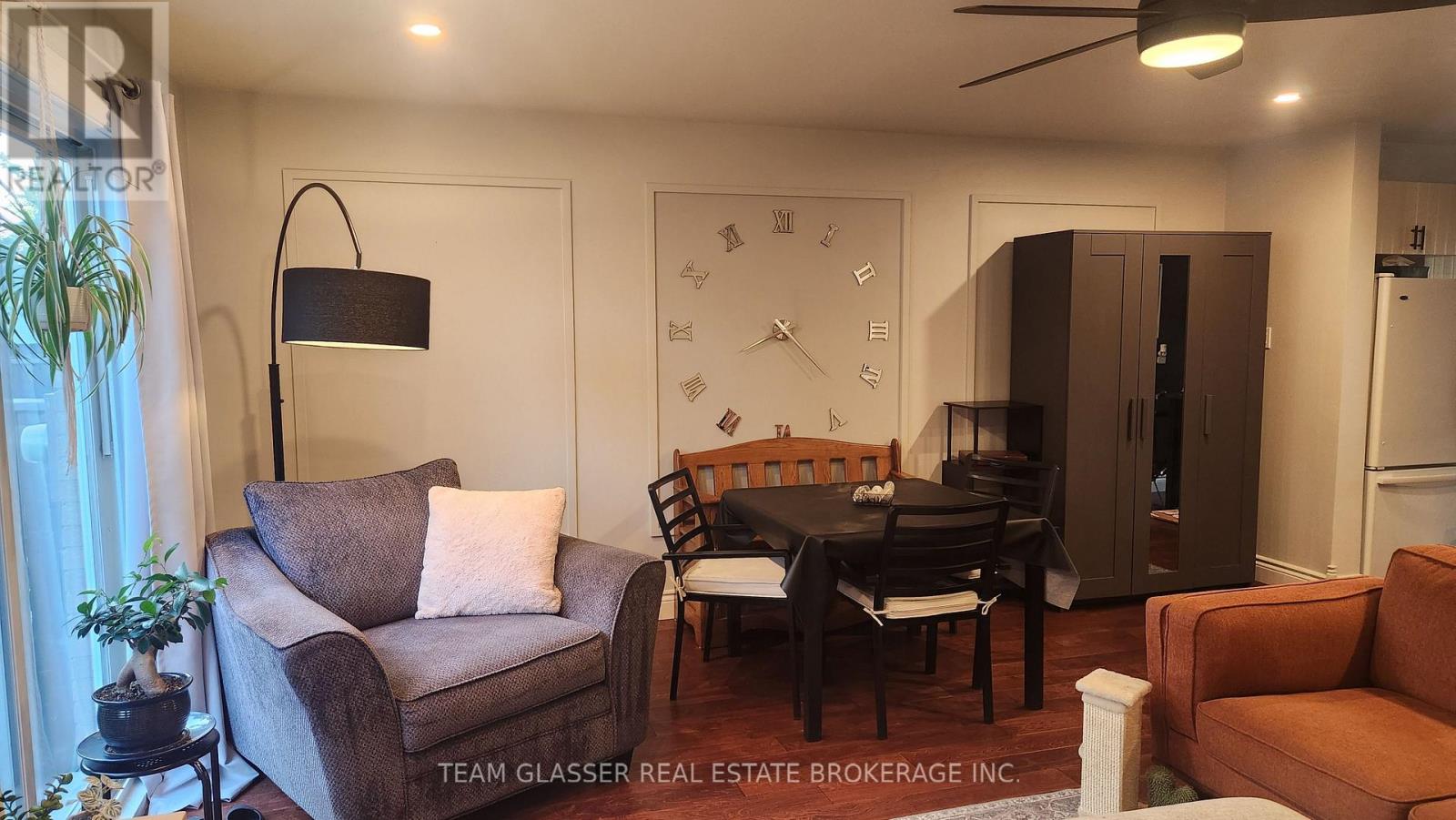 128 - 51 SHOLTO DRIVE