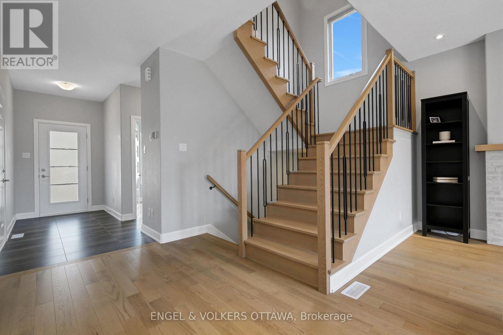 325 MOONLIGHT DRIVE