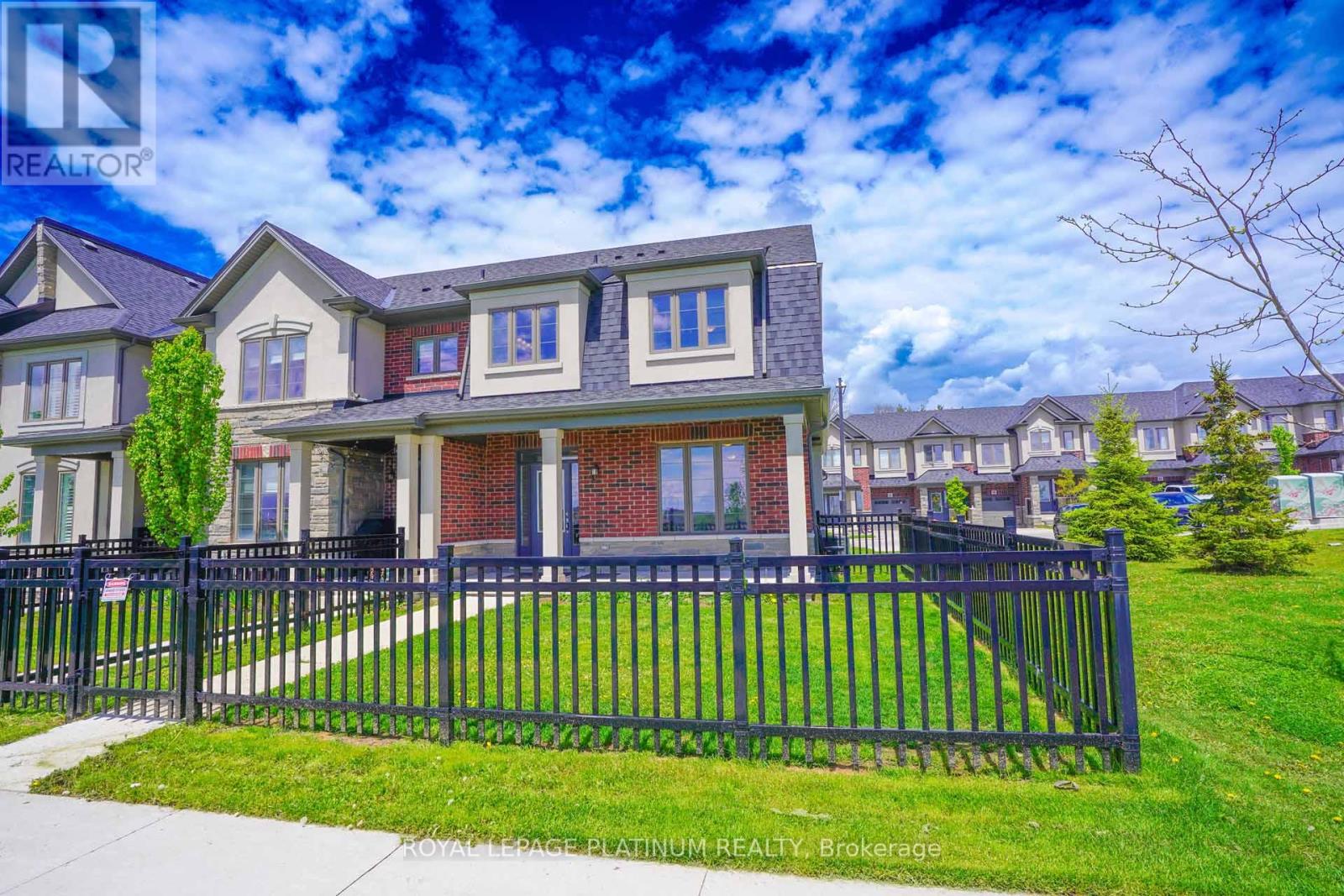 71 - 324 EQUESTRIAN WAY