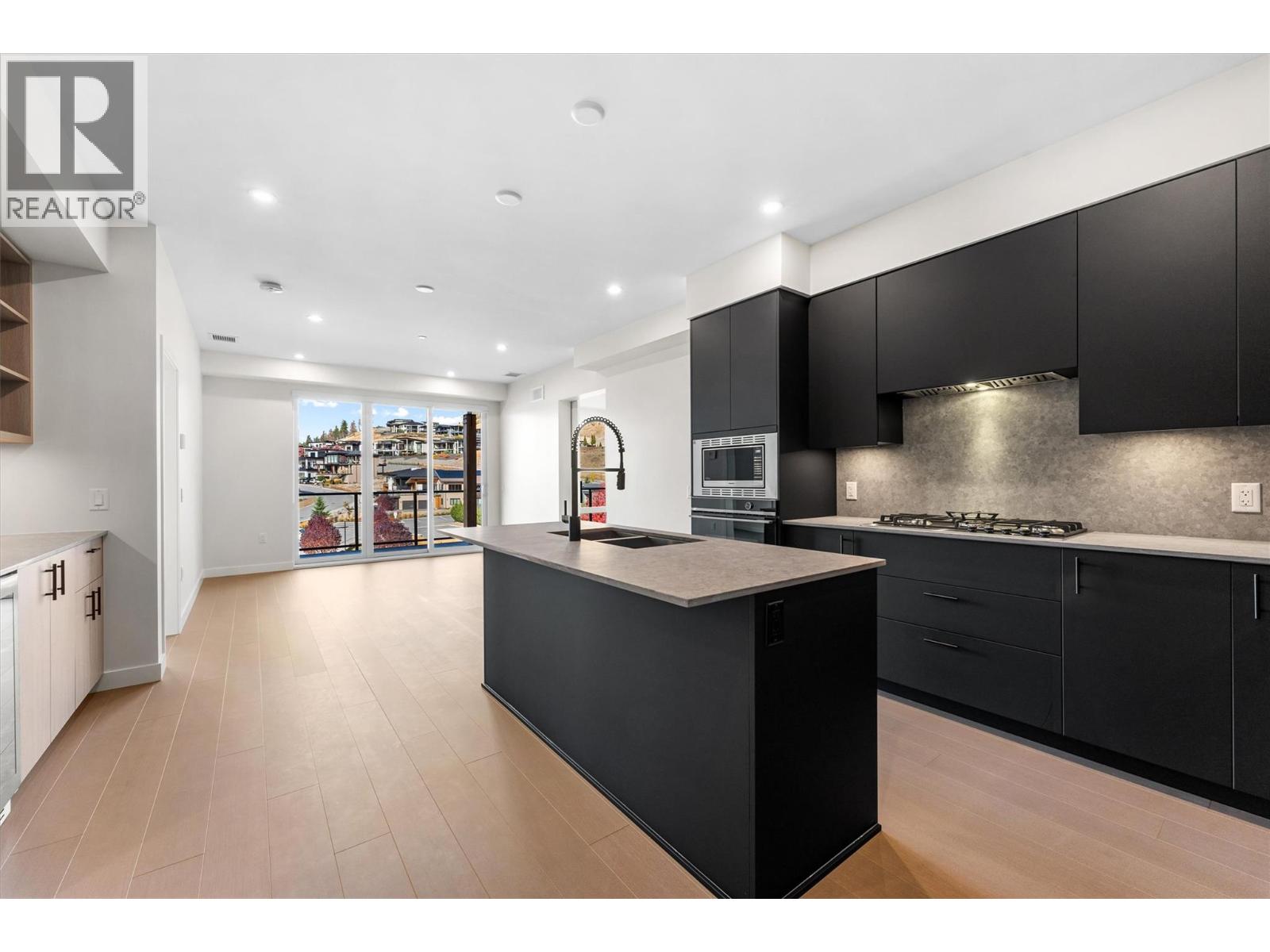 9654 Benchland Road Unit# 407