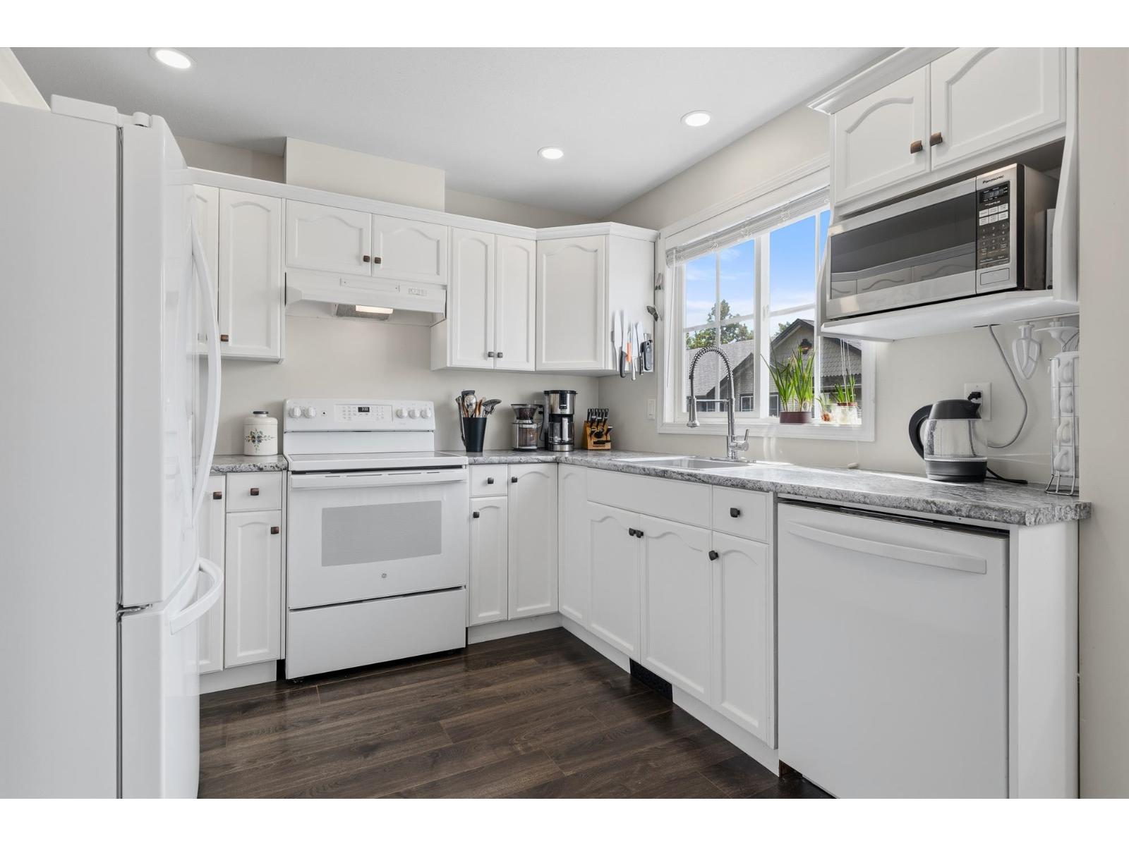 9 46360 VALLEYVIEW ROAD|Promontory