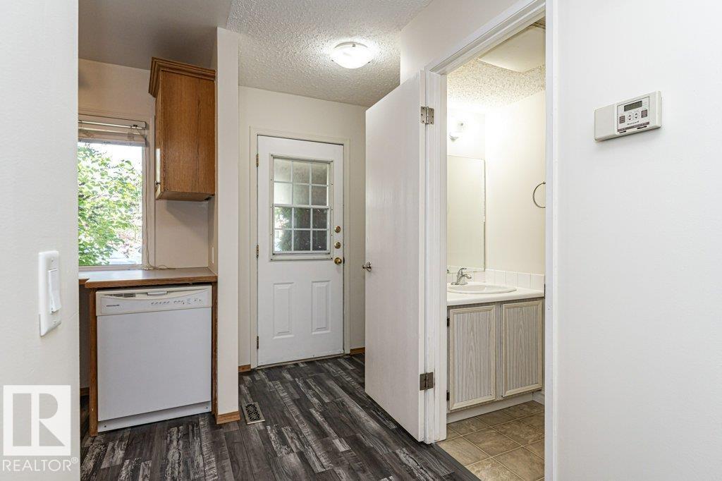 3299 139 AV NW