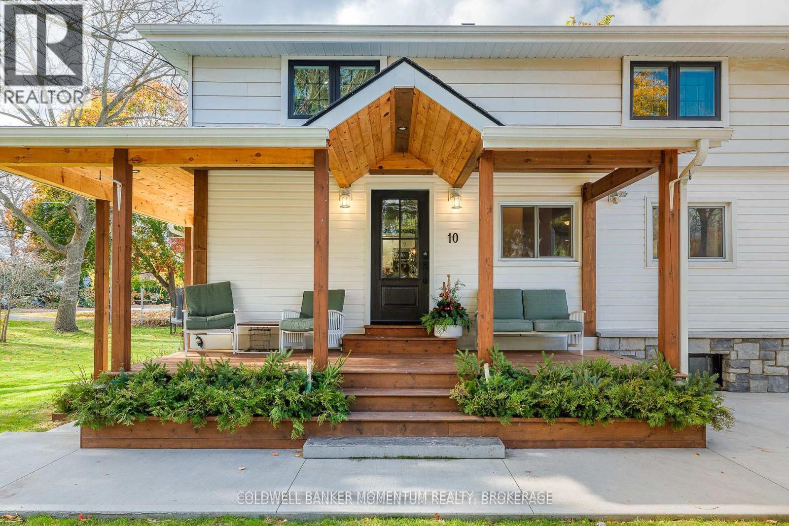10 BETTS AVENUE
