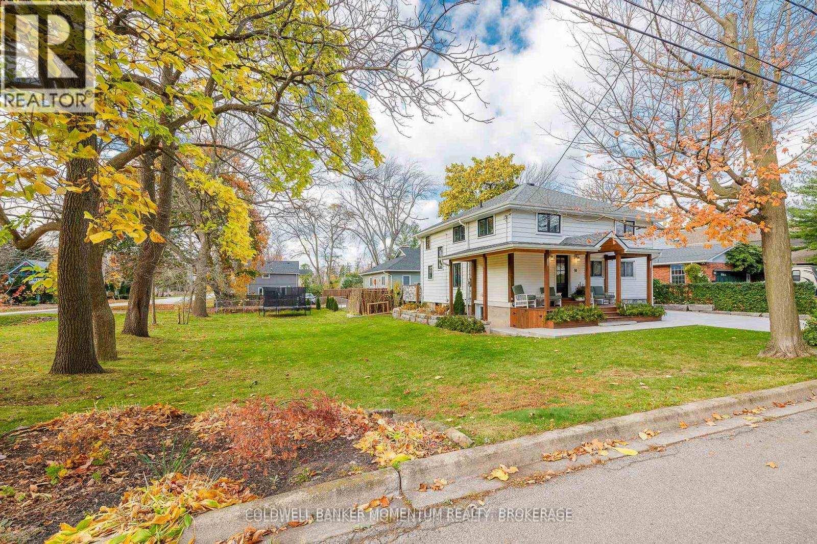 10 BETTS AVENUE