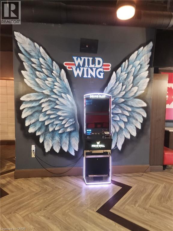 186 KING ST / MARY Street