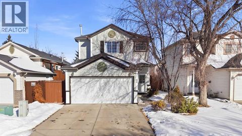 84 Mt Apex Green SE Calgary AB T2Z2V3