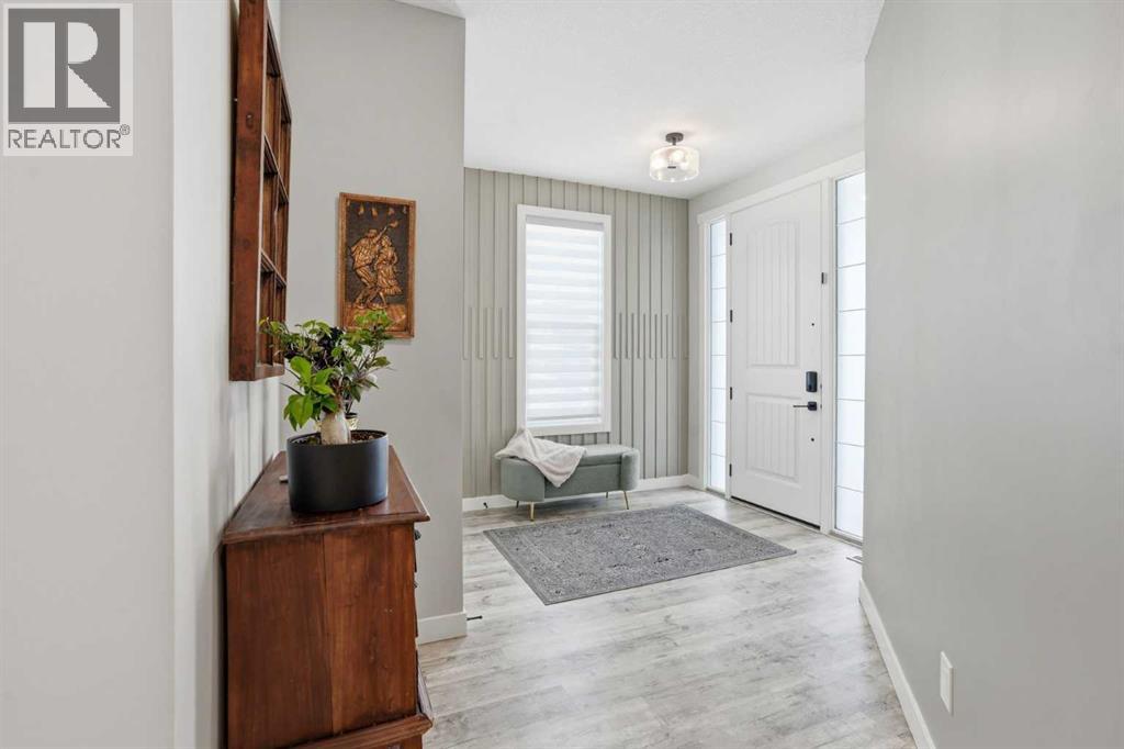 111 Crestridge View SW