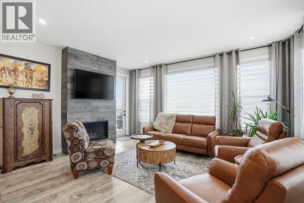 111 Crestridge View SW