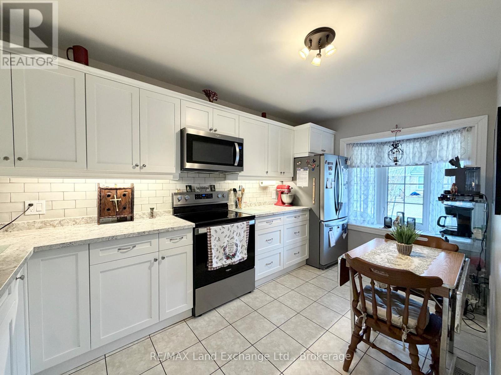 30 - 914 ARLINGTON STREET