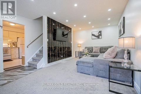 4 - 445 PIONEER DRIVE Kitchener ON N2P1L8