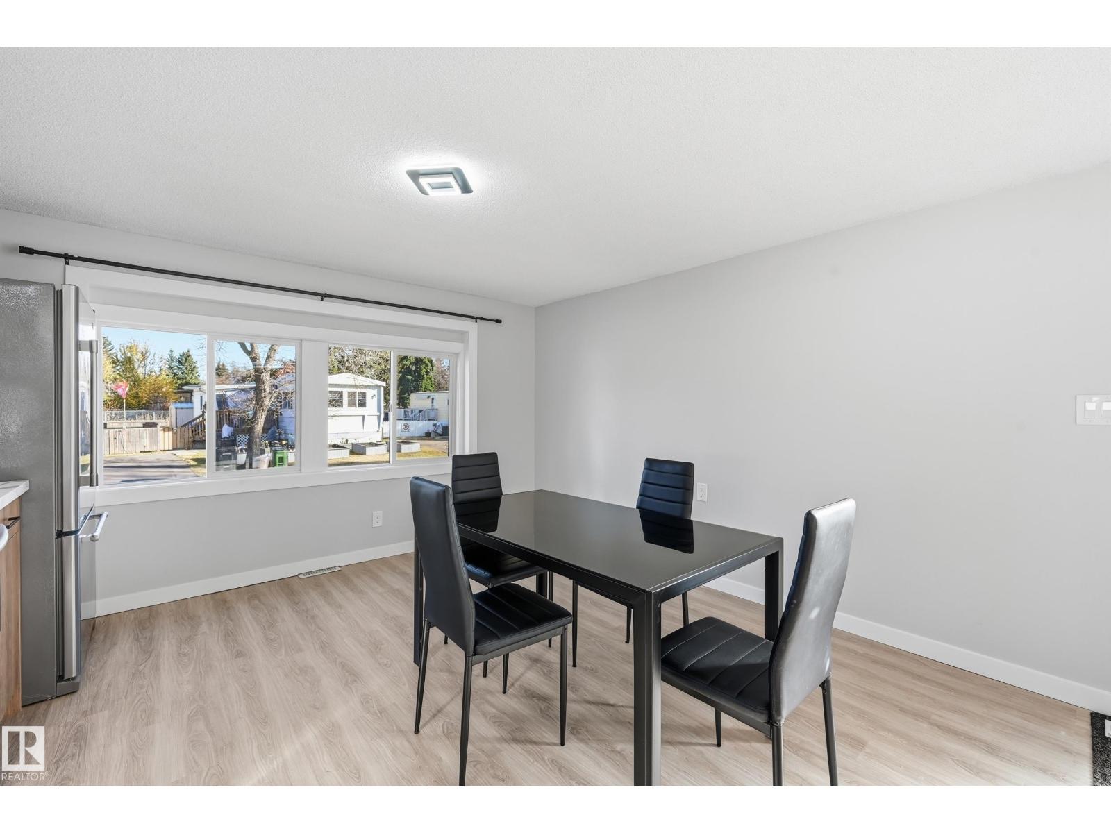 2 Cliff CR NW