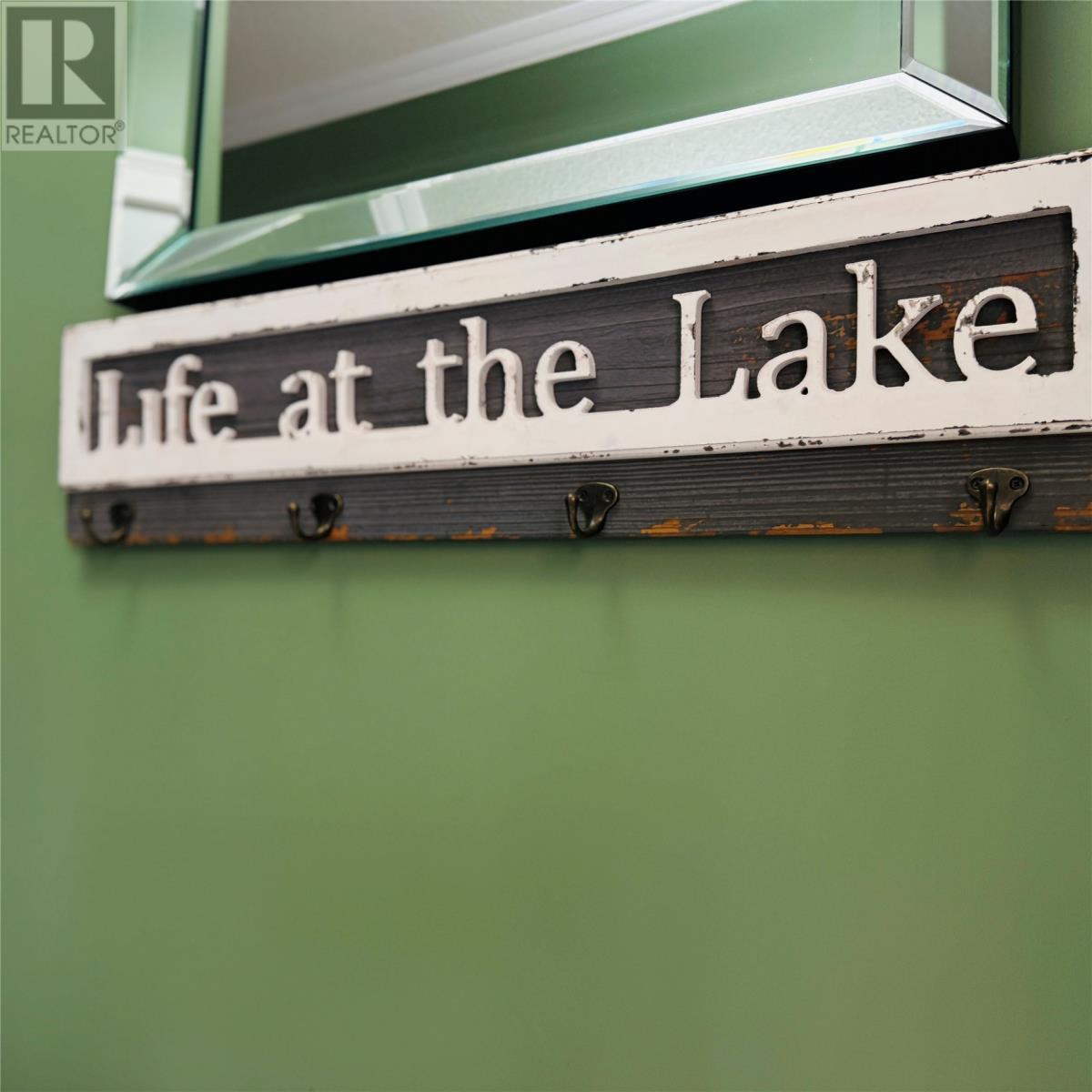 16A Lakeview Crescent