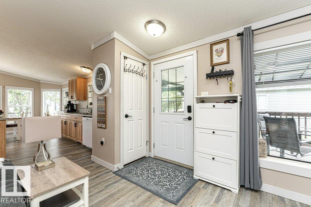 233 Oak Wood Drive NW