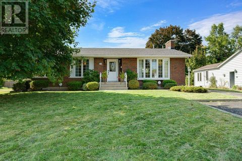 170 ELMWOOD DRIVE Gananoque ON K7G1N9