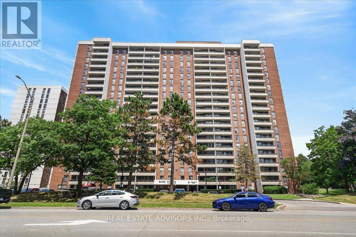 Photo 1 of 16 — 1206 - 4 KINGS CROSS ROAD Unit 1206, Brampton (Queen Street Corridor), ON L6T3X8