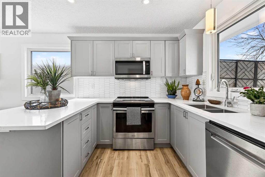 4311 Dovercrest Drive SE