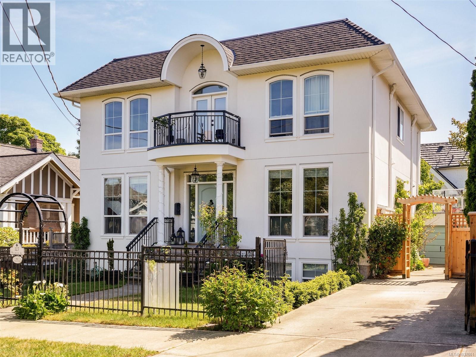 127 Wellington Ave
