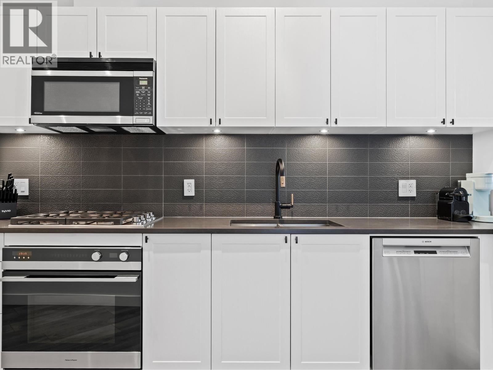 305 105 W 2ND STREET