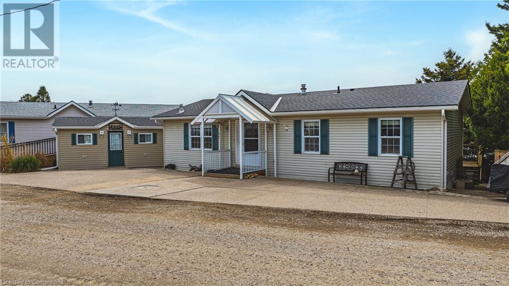 2 HEMLOCK CRESCENT PVT