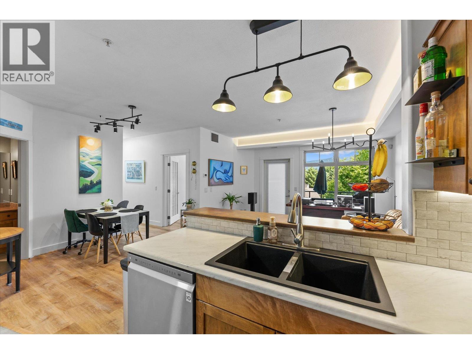 2551 Shoreline Drive Unit# 204