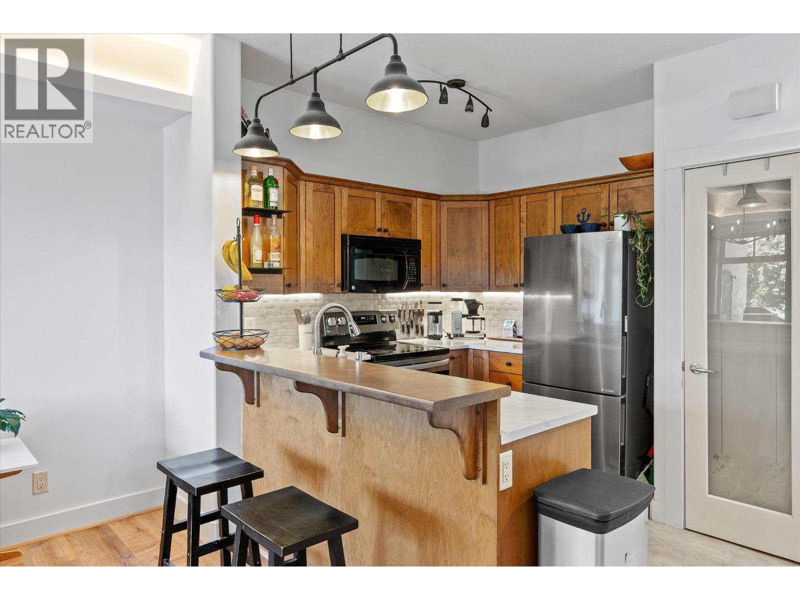 2551 Shoreline Drive Unit# 204