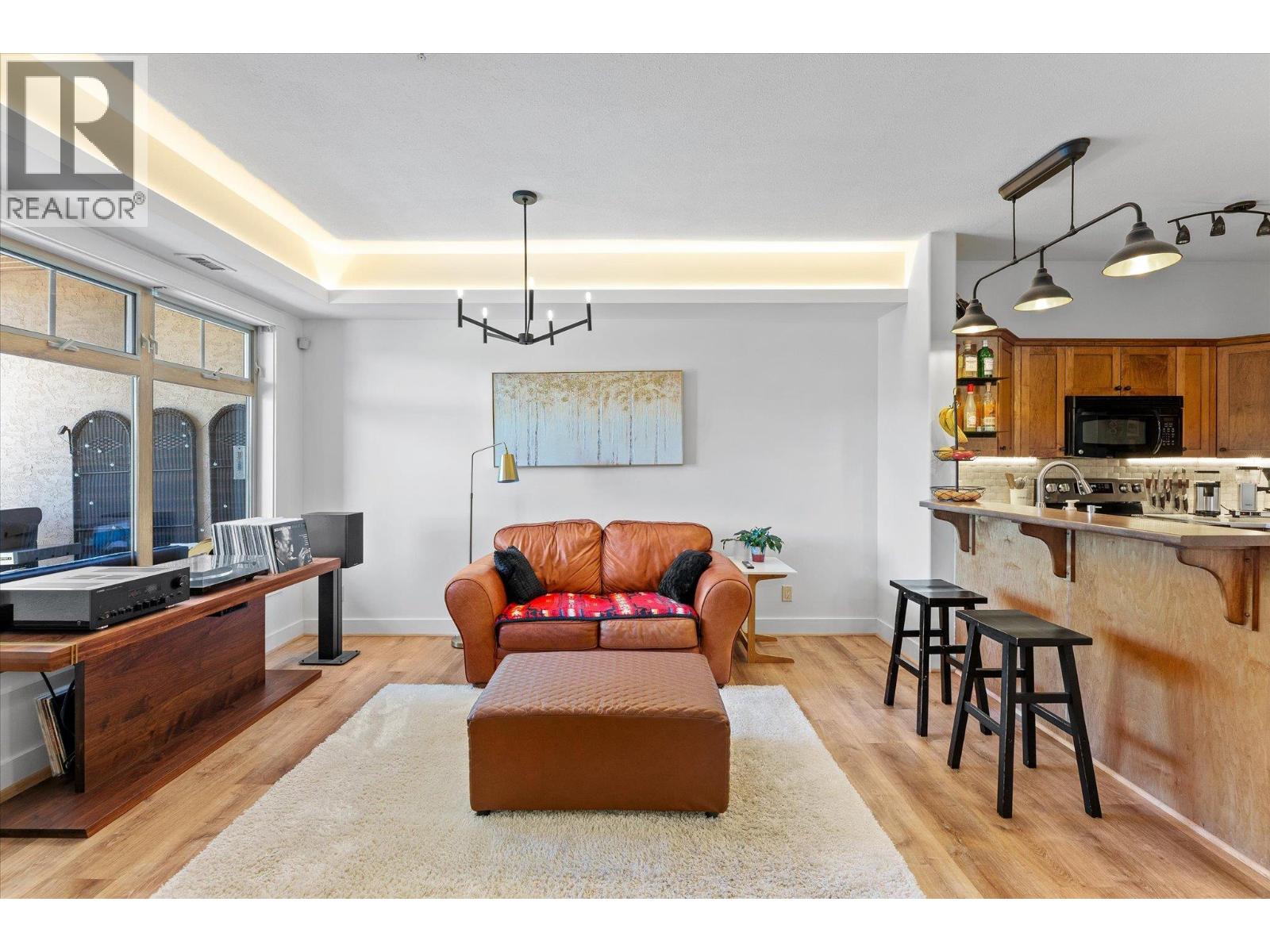 2551 Shoreline Drive Unit# 204