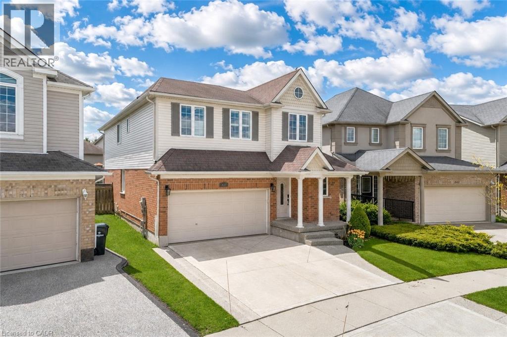437 BEAUMONT Crescent